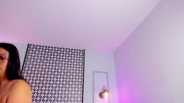 Amber_gold_ webcam