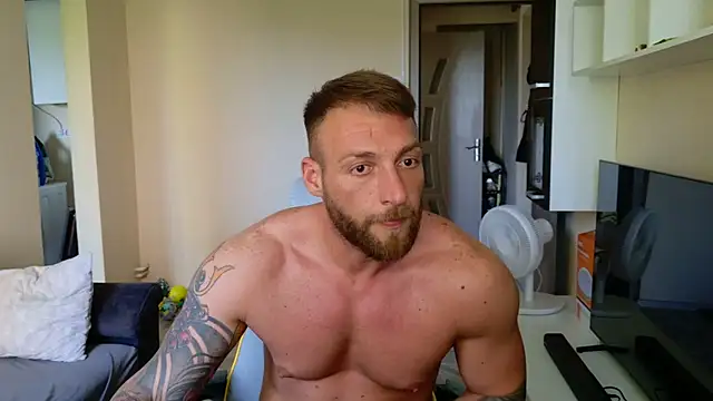 titaninkreal (M young) - NAKED , ASS PLAY , CUM AT GOAL