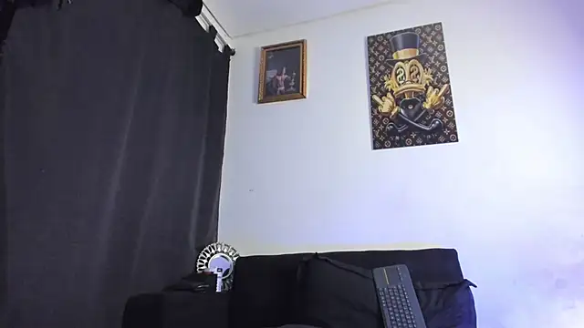 vincent_carusso94 live cam on StripChat