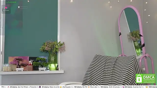 sweetuniporn webcam