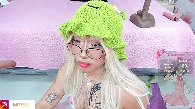 SafiroAgataaa webcam