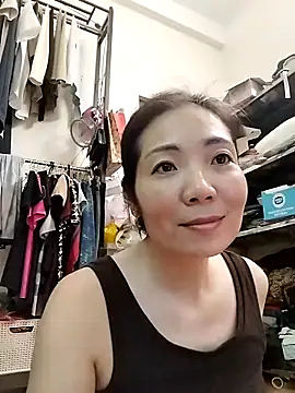 Miinn99 live cam on StripChat