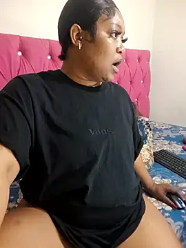 ShavePussyFatAssxx webcam