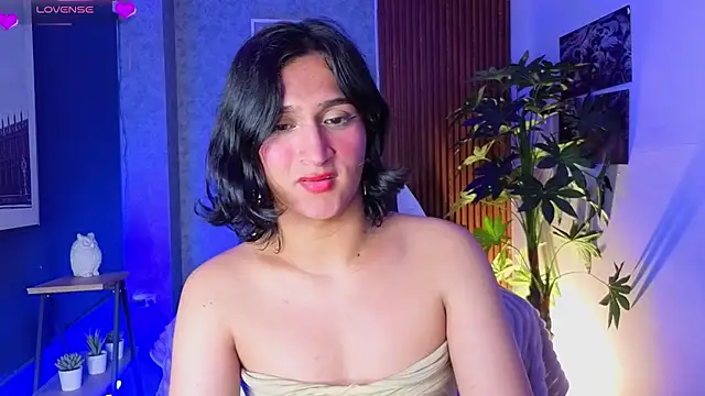 Zoee_Kiss_ live cam on StripChat