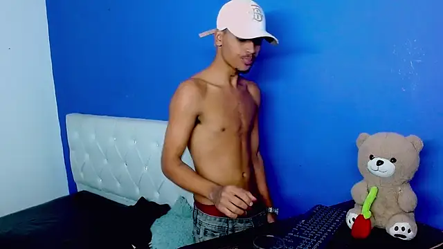 Angel_foxc13 webcam