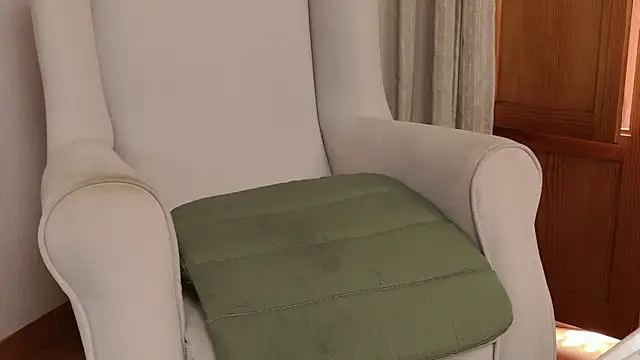 AmateurQueenX webcam