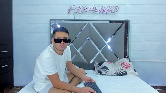 SilkBoys webcam