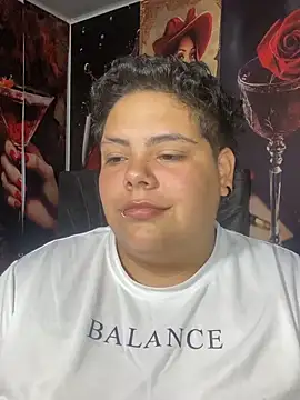 Hailey_Curvy webcam