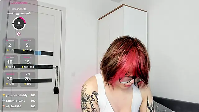 VerniceEngelking live cam on StripChat