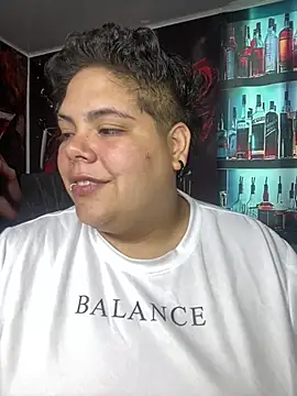 Hailey_Curvy webcam