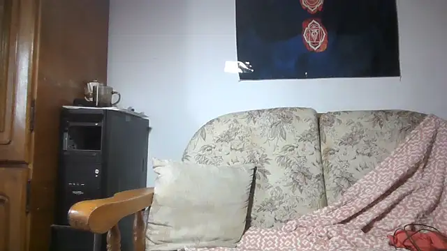ExquisiteMature webcam