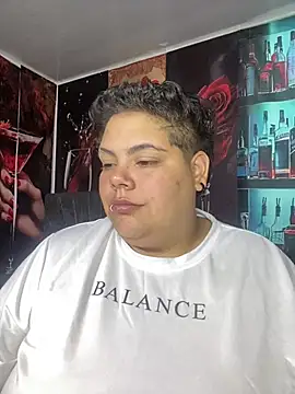 Hailey_Curvy webcam