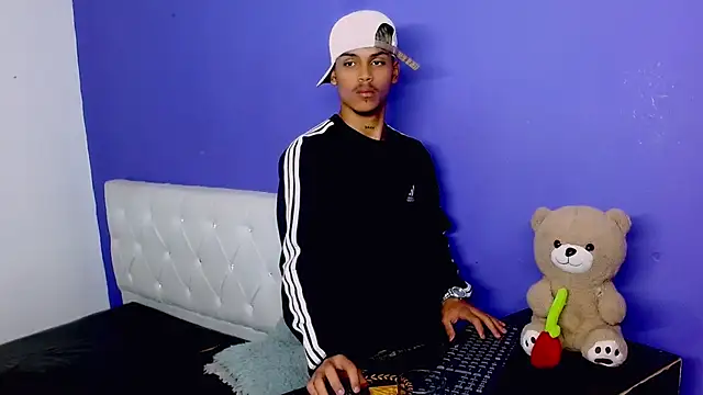 Angel_foxc13 webcam