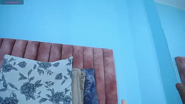 nana_levy webcam