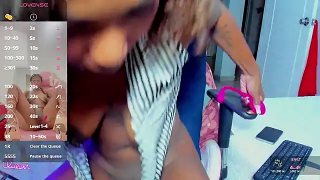 myblackdoope webcam