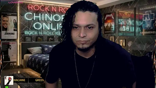 chino_roz live cam on StripChat