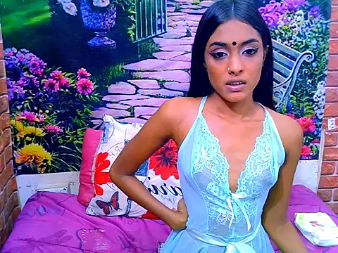 IndianPretty14u2Luv webcam