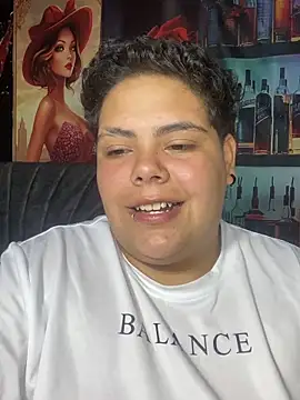 Hailey_Curvy webcam