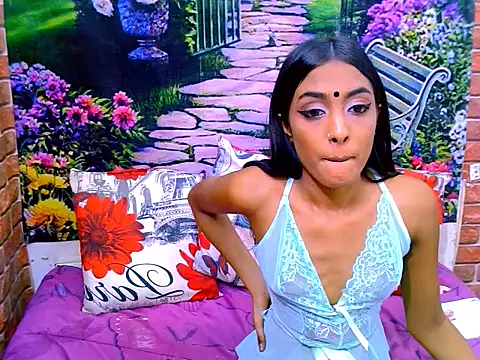 IndianPretty14u2Luv webcam