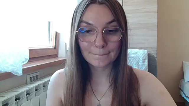 LooveELLYx webcam