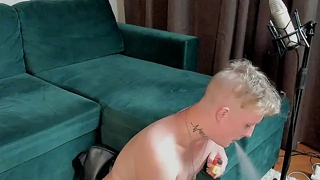 SweetBoyAlexx webcam