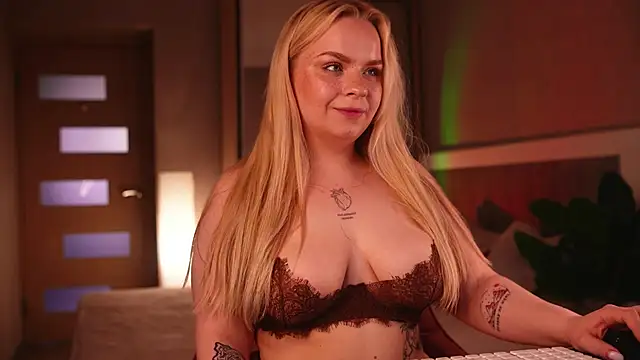 LisaLove3 webcam