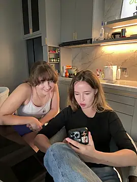 nura_n_sarah - Nura_n_Sarah's free webcam - UK Sex Cams