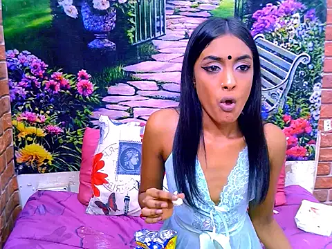 IndianPretty14u2Luv webcam