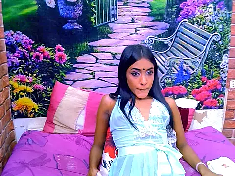 IndianPretty14u2Luv webcam