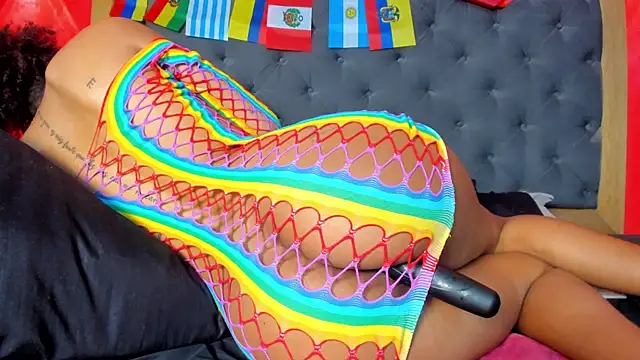 YayaHilton webcam