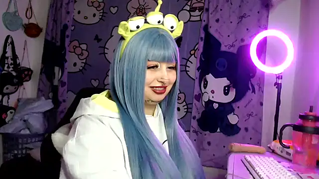 Watch lussyevans24 live on EroticFlix - High definition streams
