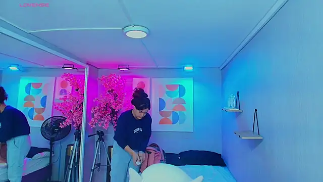 Maggy_t18 webcam