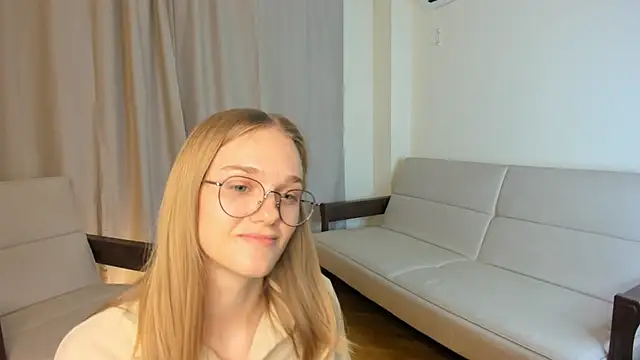 FemMantis live cam on StripChat