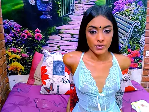 IndianPretty14u2Luv webcam