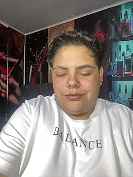 Hailey_Curvy webcam