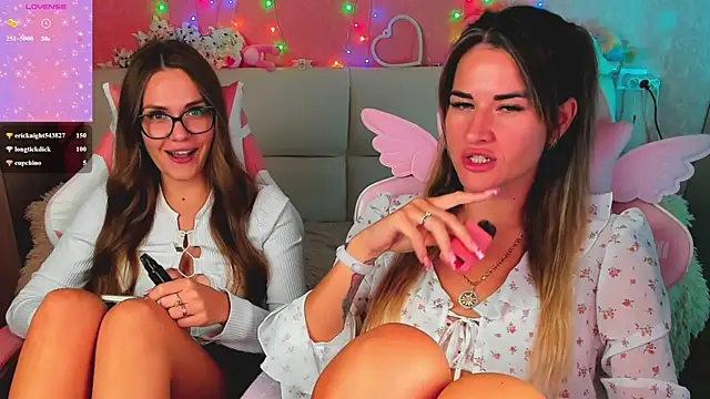 hotty_girls_here webcam