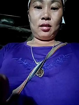 NyloveSquirt