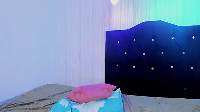 miku_katsuragi live cam on StripChat