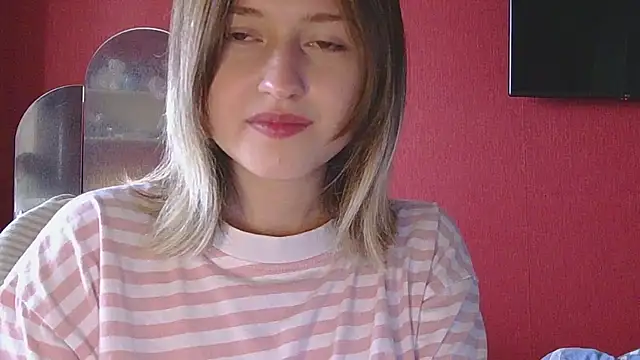 beloved_mary (F teen) - jumping without clothes x30