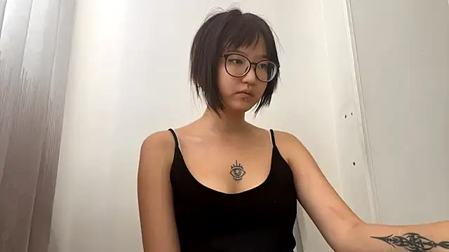 neonami webcam