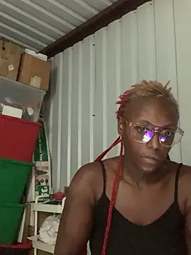 CinnaCakesss live cam on StripChat