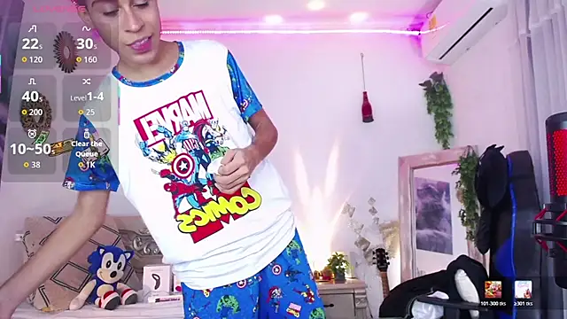huge_armound webcam