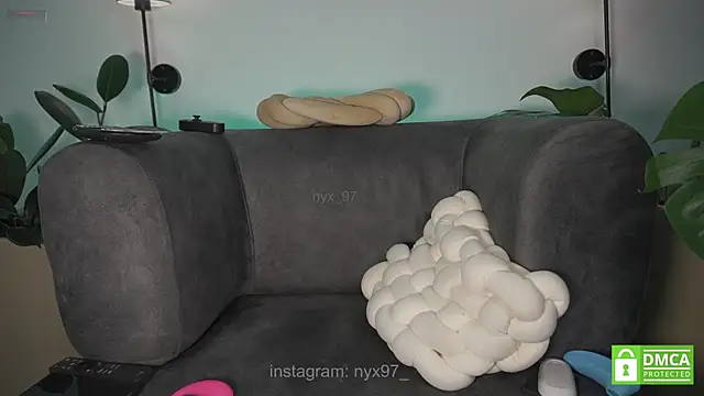 nyx_97 live cam on StripChat