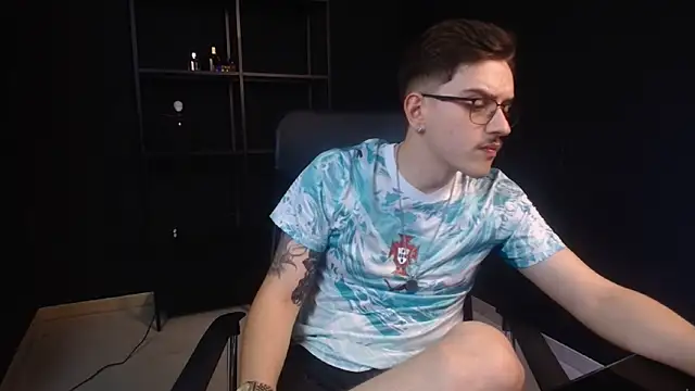 FelixStarkk live cam on StripChat