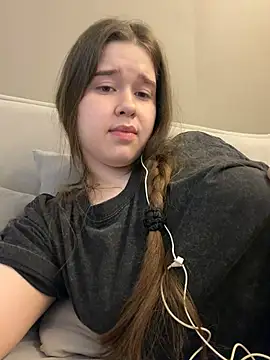 HornyGirlH webcam