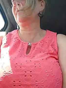Elza01 live cam on StripChat
