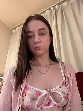 MiraXS live cam on StripChat