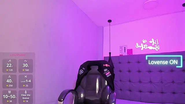scarletcherry18 webcam