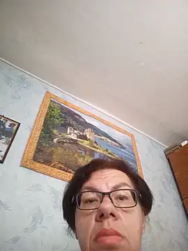 Olena72531 webcam