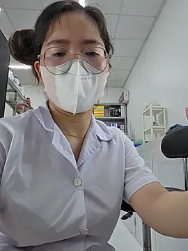 HinaLovely webcam